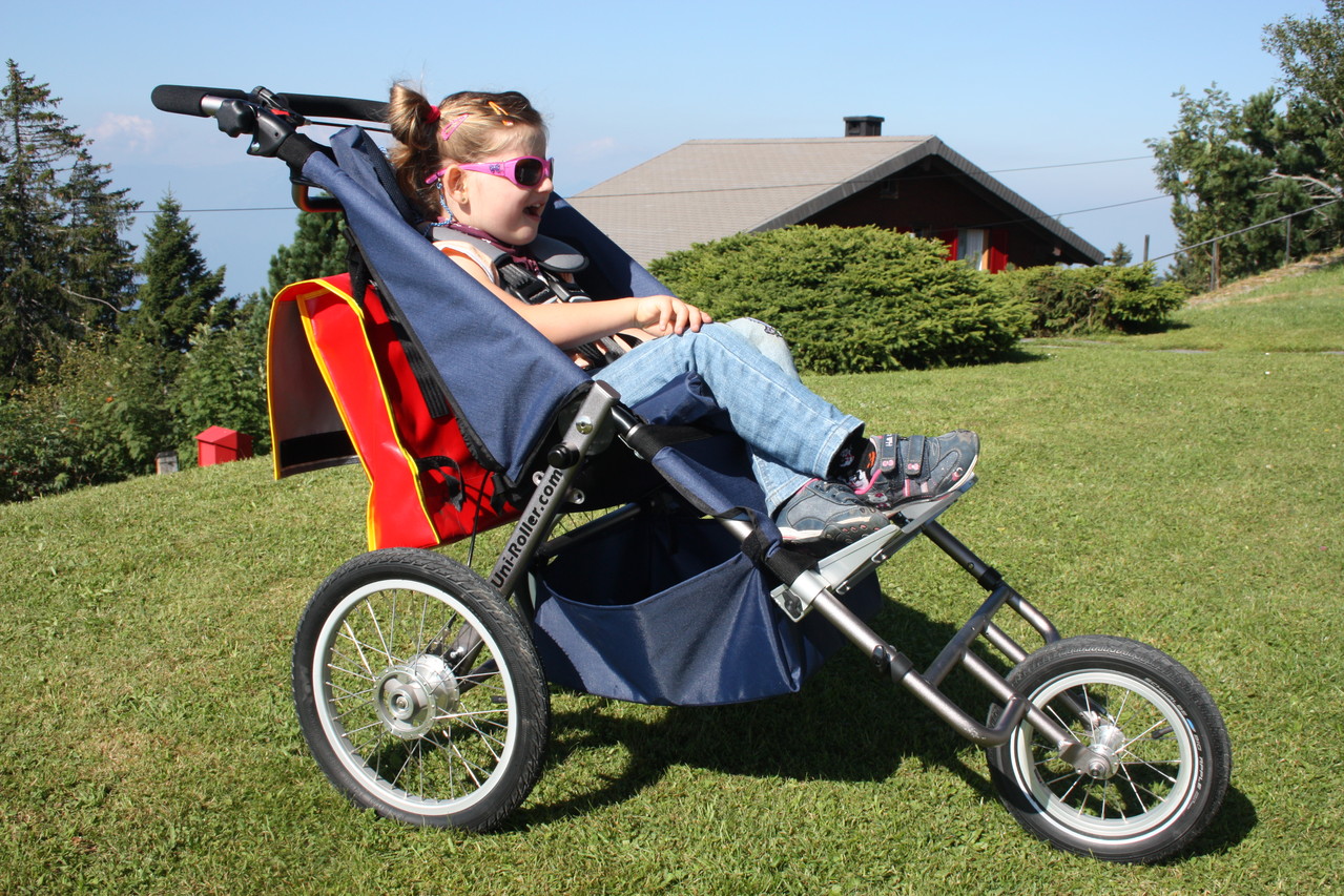 audi kinderwagen 12V Electric Mini Ride-On Audi TT RS Kids Car Toy Buggy Black