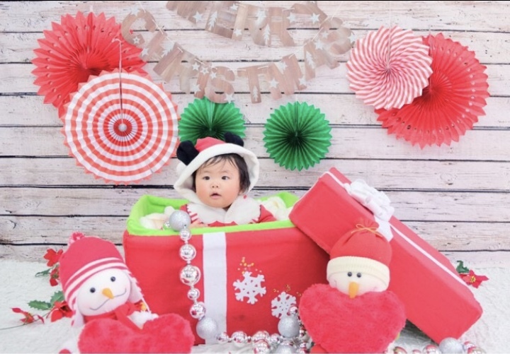 <div style=" font-size:10px; font-weight:bold;">クリスマスプレゼント</div>
