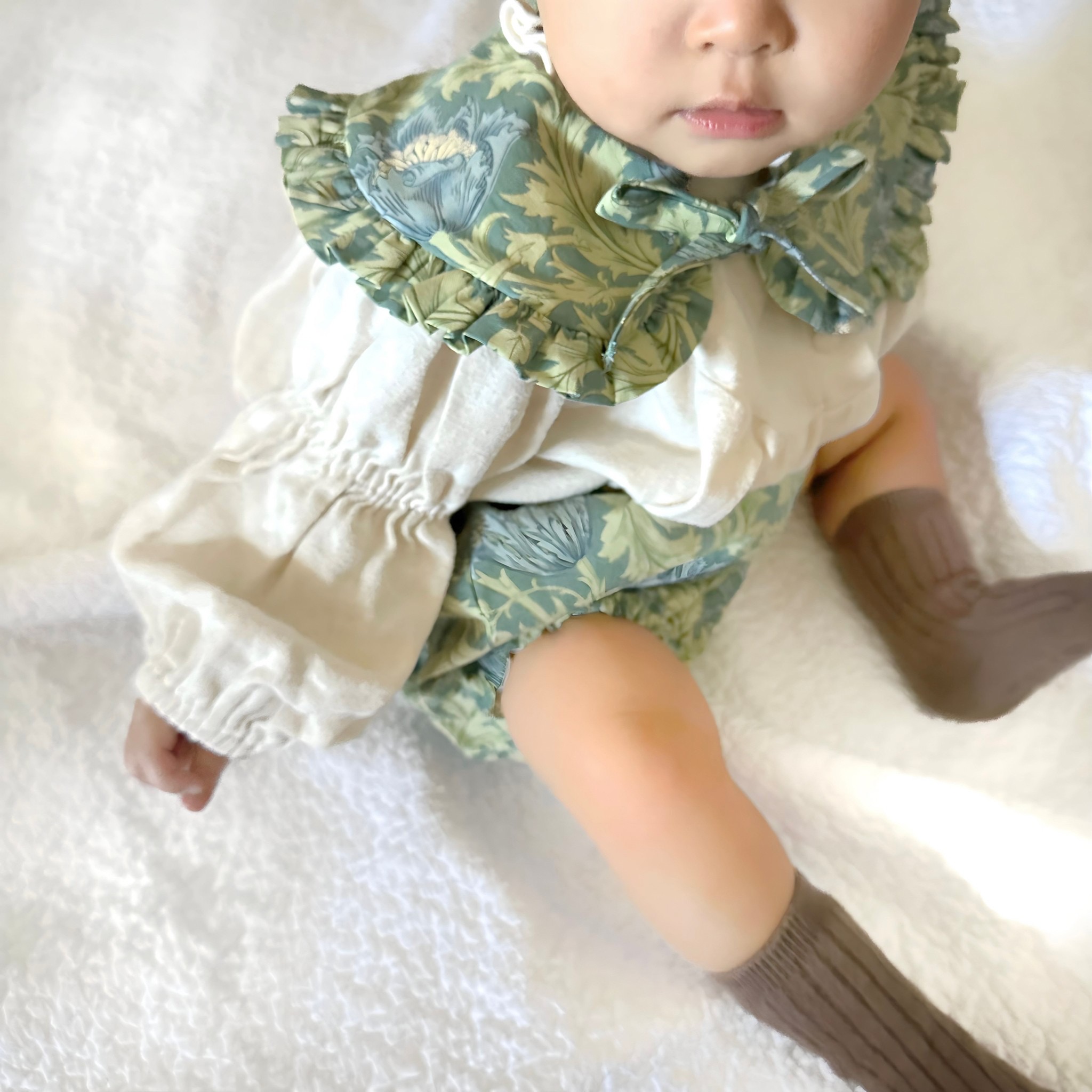 <div style=" font-size:10px; font-weight:bold;">atelier R & Gaeul</div>  <div style=" font-size:10px;"></div>