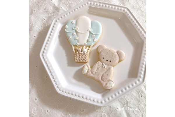 <div style=" font-size:10px; font-weight:bold;">  petitcoq </div>  <div style=" font-size:10px;">  アイシングクッキーの販売とクッキーデコレーション体験ワークショップ </div>