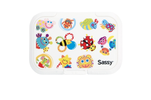 <div style=" font-size:10px; font-weight:bold;"> Sassy Sassy ビタット/オールスター </div>  <div style=" font-size:10px;"> ウェットシートの取り口に貼るだけ！シートが乾きにくく取り出しやすくなる便利なフタに、Sassyのポップなデザインが登場 </div>