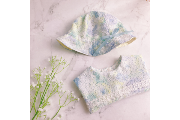 <div style=" font-size:10px; font-weight:bold;"> Aprikose </div>  <div style=" font-size:10px;"> リバティやminä perhonenなどの花柄や刺繍生地で作る布小物♡ベビーキッズアイテム、〝大切なあの人や、あなたに特別なアイテムを♡〟 </div>