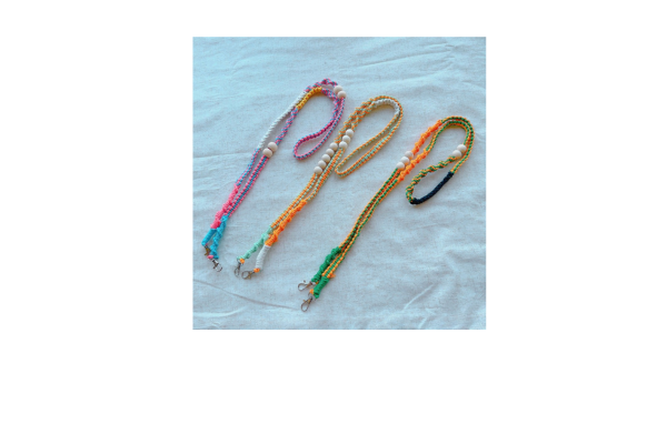 <div style=" font-size:10px; font-weight:bold;"> Ria-mum </div>  <div style=" font-size:10px;">   マクラメ雑貨、キーホルダー、ベビークリップ</div>