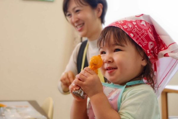 <div style=" font-size:10px; font-weight:bold;"> 講座「モンテッソーリ式 食育で伸ばす未来の力」 </div>  <div style=" font-size:10px;"> 14:45～15:15 </div>