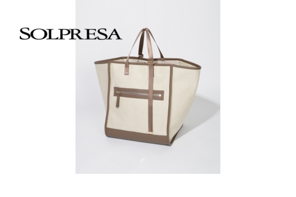 <div style=" font-size:10px; font-weight:bold;"> Bi-Color Canvas Tote Bag （L size、カラー：BEIGE/MOCHA） </div>  <div style=" font-size:10px;"> ママのほしい機能とかわいい♡を詰め込んだマザーズバッグ。約740gの持ちやすい重さと、はっ水加工なのも嬉しい！ </div>