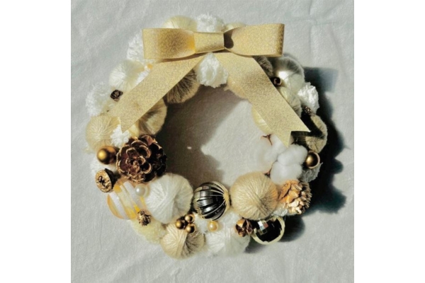 <div style=" font-size:10px; font-weight:bold;">  Makana/Mamalis </div>  <div style=" font-size:10px;">  リボンとニットリース&ツリーのお店♪日常をかわいい♡で彩ります </div>