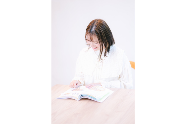 <div style=" font-size:10px; font-weight:bold;">大野仁美<br />量子力学を応用した触れない施術の体験 触れずに体幹が整ったり、頭を小さくしたり(具体的には身体の体液を整える事で浮腫が改善して頭が小さくなる)、肩こりや腰痛に対してのアプローチ、前屈後屈などの柔軟性アップ</div>