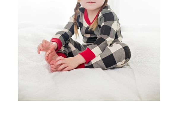 <div style=" font-size:10px; font-weight:bold;"> Holoday PJ&Cap Set </div>  <div style=" font-size:10px;"> ホリデーシーズンにぴったりなパジャマとキャップのセットです。<br> ※写真はイメージです </div>