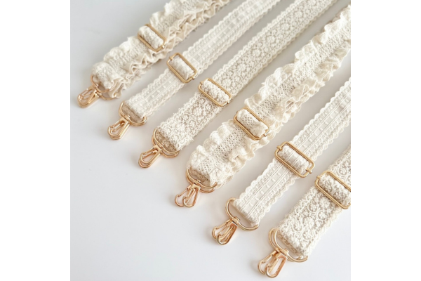 <div style=" font-size:10px; font-weight:bold;"> studio aimer </div> 