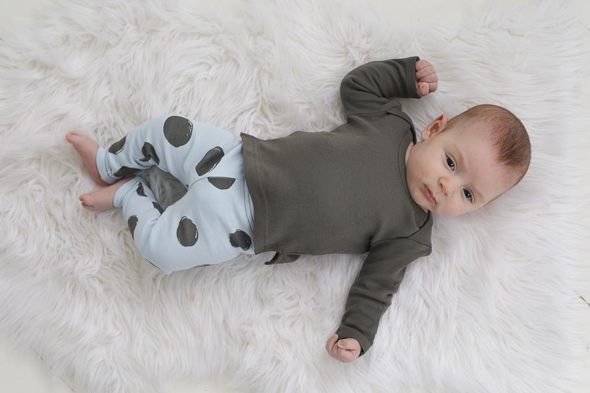 <div style=" font-size:14px; font-weight:bold;">L'ovedbaby Leggings</div>  <div style=" font-size:10px;">国内外のセレブが愛用するアメリカ西海岸発のオーガニックベビーブランド「L'ovedbaby（ラブドベビー 」）。オールシーズン使えるレギンスは普段使いはもちろん、保育園の洗い替えにも重宝します。</div>