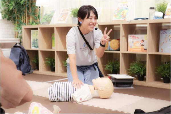 <div style=" font-size:10px; font-weight:bold;"> <br />わが子の命を守る！子ども応急手当</div>