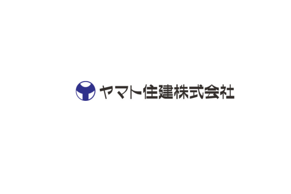 <div style=" font-size:10px; font-weight:bold;">ヤマト住建株式会社</div>  <div style=" font-size:10px;"> 高性能な住宅で快適な室内環境を実現！子育てにも家計にもやさしいママ楽ハウス！ お気軽にブースへお越しください！</div>