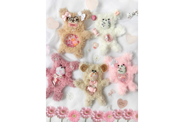 <div style=" font-size:10px; font-weight:bold;">Chantilly</div>