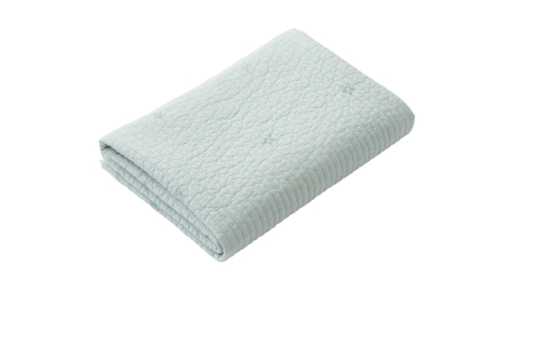 <div style=" font-size:10px; font-weight:bold;"> D by DADWAY イブル・キルティングマット/M/ミントグリーン </div>  <div style=" font-size:10px;">  イブルはキルティングの一種。<br> プレイマット・お昼寝ケット・ラグ・ソファカバーなど多用途に家族みんなで使えます。<br> 夏はさらっとベタつかず、冬は空気を含んで暖かく、オールシーズン活躍します。 </div>