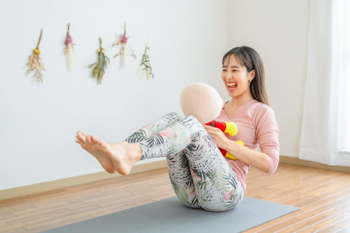 10:30〜親子でたのしむ「ベビトレヨガ」