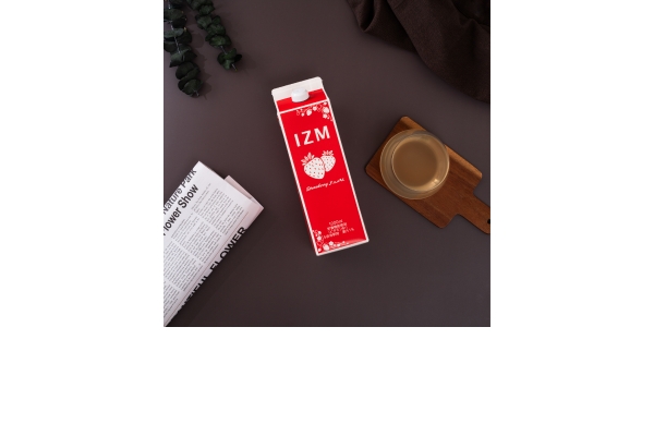 <div style=" font-size:10px; font-weight:bold;"> IZM STRAWBERRY TASTE </div>  <div style=" font-size:10px;"> 75種の野菜と果物を3年半発酵させたエキスと1,000億個の乳酸菌、ビタミンB1で、健康と美容をサポートするイチゴ味の酵素ドリンクです。 </div>