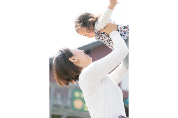 <div style=" font-size:10px; font-weight:bold;"> 赤ちゃんと抱っこで遊んでみよう <br />【開催時間】13:30～</div>