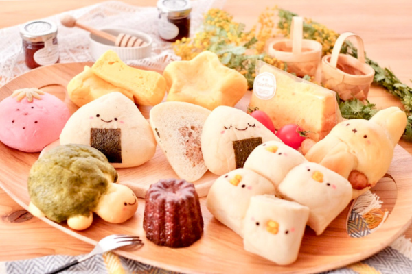 <div style=" font-size:10px; font-weight:bold;">可愛いパンと米粉おやつMIROKU<br>パン、焼き菓子</div>
