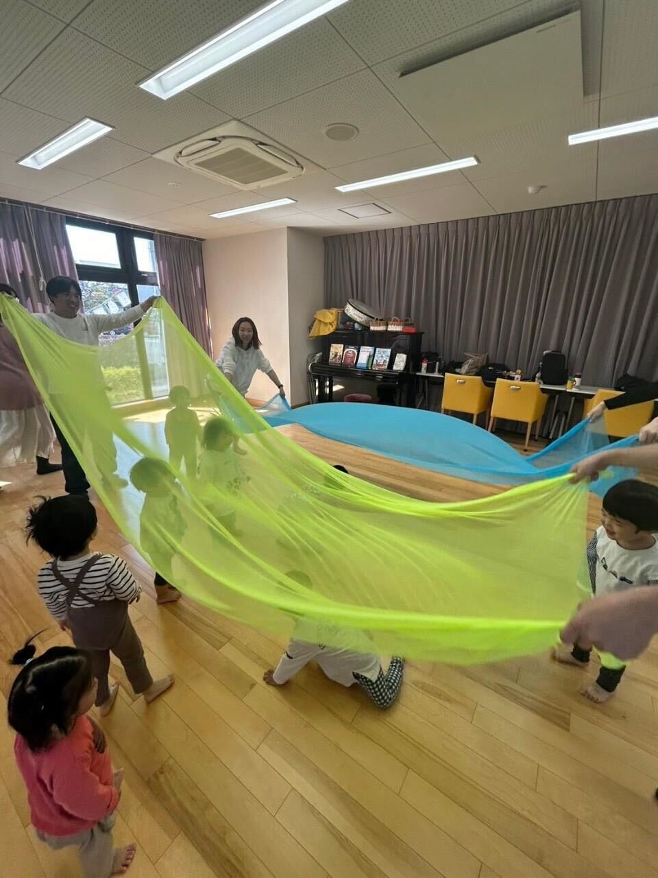 <div style=" font-size:10px; font-weight:bold;">【13:45〜】 親子で英語で遊ぼう〜テファリキタイム〜 </div> Yuka <div style=" font-size:10px;"> 音楽にのせて五感を使って英語に触れてみよう。 </div>