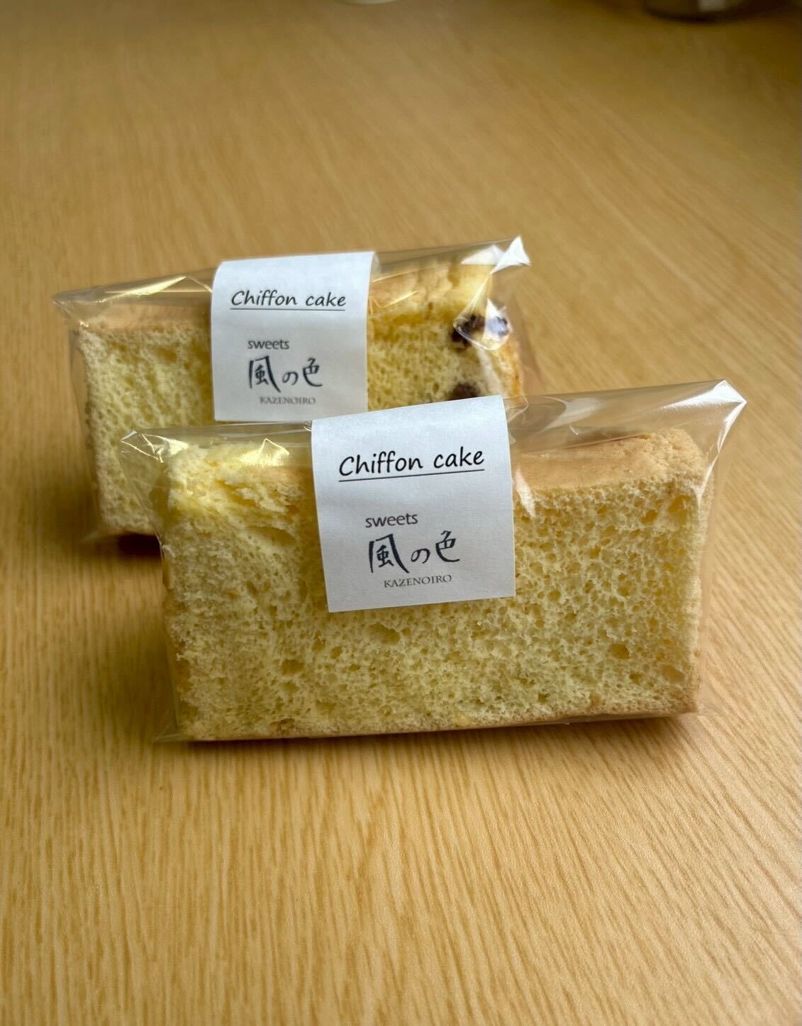 <div style=" font-size:10px; font-weight:bold;"> sweets風の色 </div>  <div style=" font-size:10px;"> 米粉のシフォンケーキ、パウンドケーキ、チーズケーキ、プリン、パンナコッタ等、季節の果実を使ったスイーツをお持ちします！ </div>
