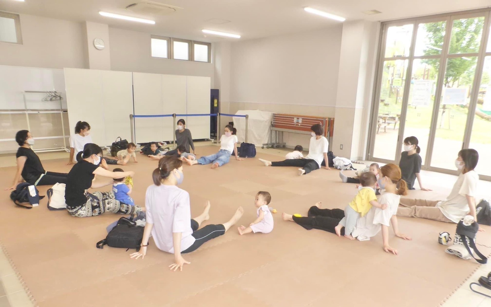 <div style=" font-size:10px; font-weight:bold;">座ったまま心身を快適に整える！産後おひるねヨガ<br />  9/27 11:30〜 </div>