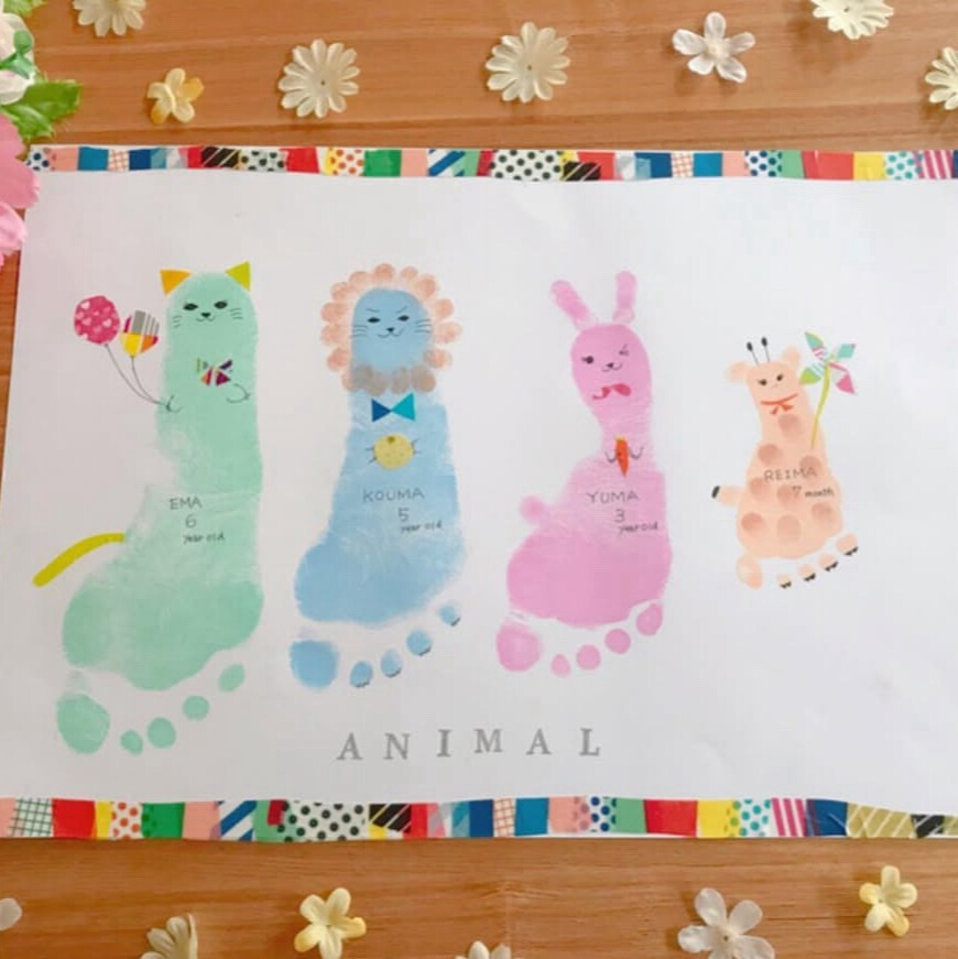 <div style=" font-size:10px; font-weight:bold;"> family*shape <br />手足型アートのワークショップ</div>