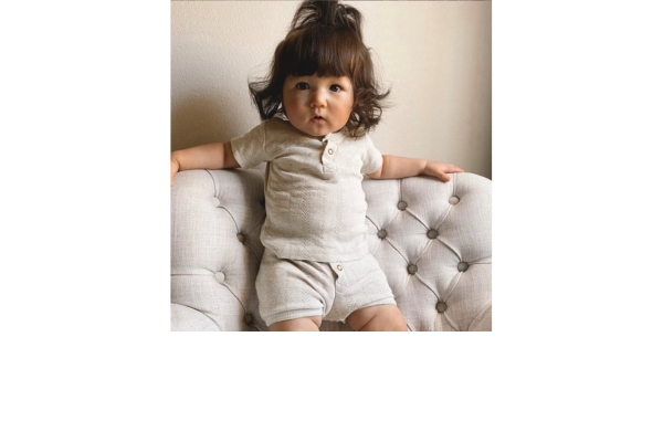 <div style=" font-size:10px; font-weight:bold;"> Pointelle Henley Tee＆Shorts Set </div>  <div style=" font-size:10px;"> 柔らかなポンテル地がおしゃれでかわいいセットアップです。オーガニックコットンなので安心してお使いいただけます。 </div>