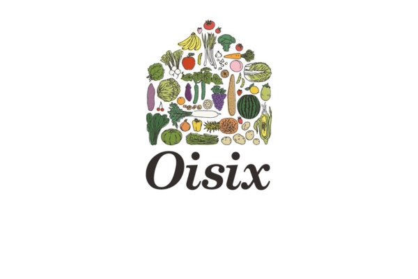 <div style=" font-size:10px; font-weight:bold;"> Oisix </div>  <div style=" font-size:10px;"> 「おいしっくすくらぶ」は、入会金・<br> 年会費無料の便利で安心安全な定期宅配サービス。<br> 人気のミールキットや珍しいお野菜をお届けします！ </div>