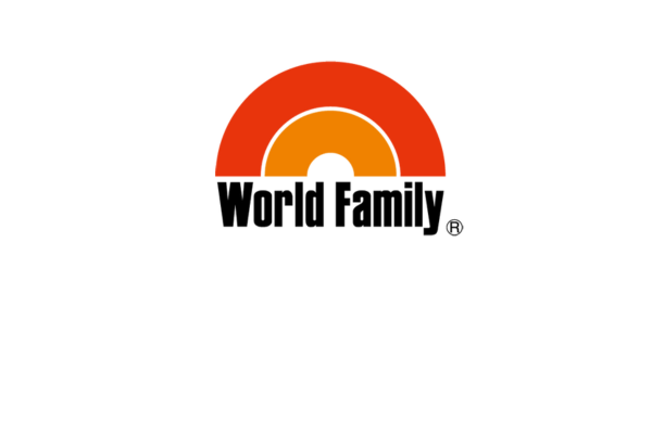<div style=" font-size:10px; font-weight:bold;">ワールド・ファミリー株式会社</div>  <div style=" font-size:10px;">アンケートにご回答いただくと、ディズニー英語システムの楽しい無料サンプルセットとオリジナルのエコバッグをプレゼントいたします♪</div>