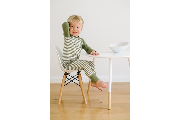 <div style=" font-size:10px; font-weight:bold;"> Stripe Set Up/Kids Stripe Set Up </div>  <div style=" font-size:10px;"> ストライプ柄がかわいいセットアップです。セットで着るのはもちろん、それぞれ単品で着てもとてもかわいいです。 </div>
