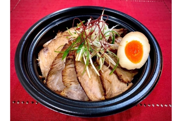 <div style=" font-size:10px; font-weight:bold;">  けんさんとこ。 </div>  <div style=" font-size:10px;">  炭火焼豚　丼　炒飯 </div>