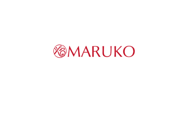 <div style=" font-size:10px; font-weight:bold;"> マルコ株式会社</div>  <div style=" font-size:10px;"> 正しい下着の着け方、選び方お伝えします。ブースで無料試着体験のご予約、後日店舗へご来店で下着２点をプレゼント中!! </div>