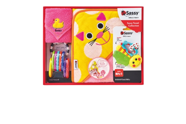 <div style=" font-size:10px; font-weight:bold;"> Sassy サッシー・おくるみセット（箱付き）/キャット </div>  <div style=" font-size:10px;"> アメリカの知育トイブランドSassyの出産祝いにもおすすめなセット！鮮やかで楽しくなるデザインの知育トイとタオルのセット </div>
