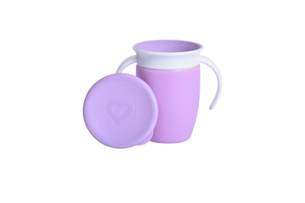 <div style=" font-size:10px; font-weight:bold;"> munchkin ハンドル付きミラクルカップ/パープル </div>  <div style=" font-size:10px;"> どこからでも飲めてこぼれにくい！<br> コップ飲みの練習にピッタリの、逆さまにしてもこぼれにくいコップ！ </div>