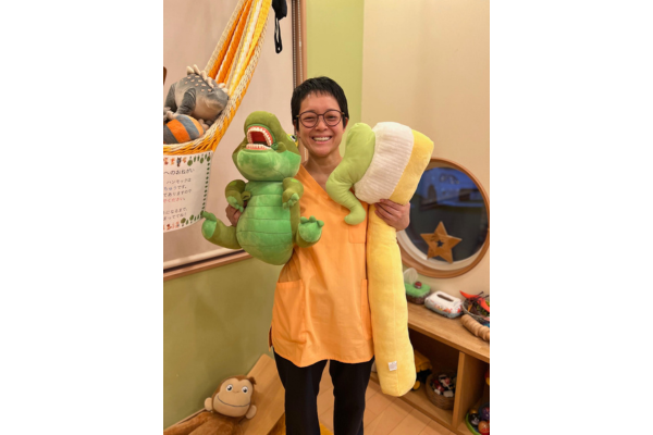 <div style=" font-size:10px; font-weight:bold;">10:15〜<br />むし歯ゼロ・よい歯並び・好き嫌いなしを目指そう！<br />おかもとこどもおとな歯科　院長　岡本愛実<br />こどものはいしゃさんとしてご相談に挙がる、むし歯ゼロ・よい歯並び・好き嫌いなしを目指すコツをお伝えします！</div>
