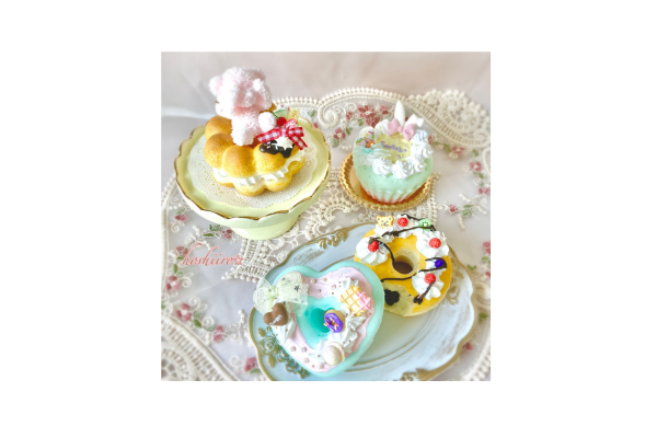 <div style=" font-size:10px; font-weight:bold;">hoshiiro☆</div>  <div style=" font-size:10px;">スクイーズデコワークショップ</div>