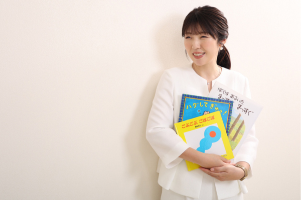 <div style=" font-size:10px; font-weight:bold;"> 14:15<br />はじめての絵本選び講座</div>