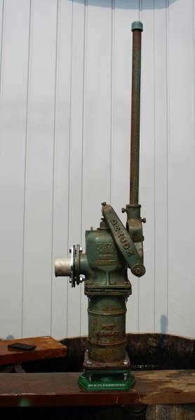 家宝・昇進ポンプ系 中古手押しポンプ。最高クラス。 - 古い手押し