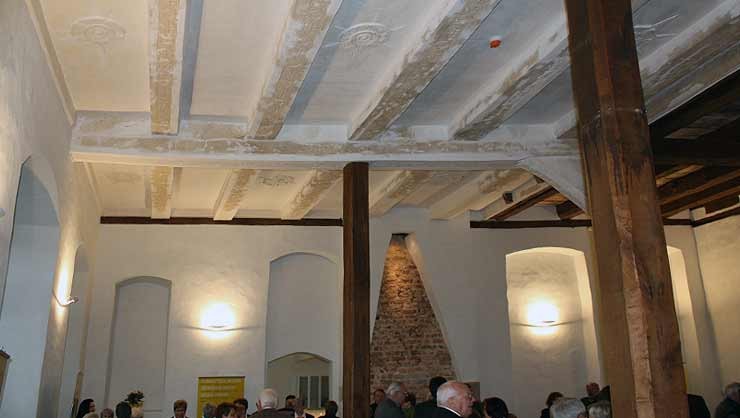 Stuckrestaurierung einer Pressstuckdecke aus dem Jahr 1550 im Kloster Möhlenbeck