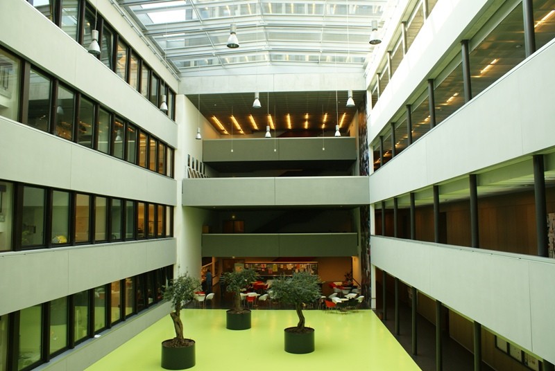 Analyse elektrischer Lastgang ETH-Gebäude CHN 2013