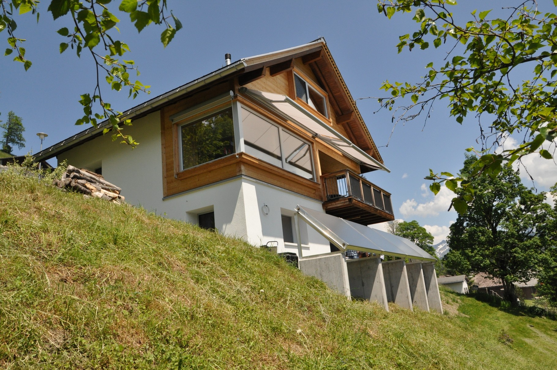 EFH Schwändibergstrasse Braunwald - Erstes Gebäude nach MINERGIE-A-Modernisierung im Kanton Glarus