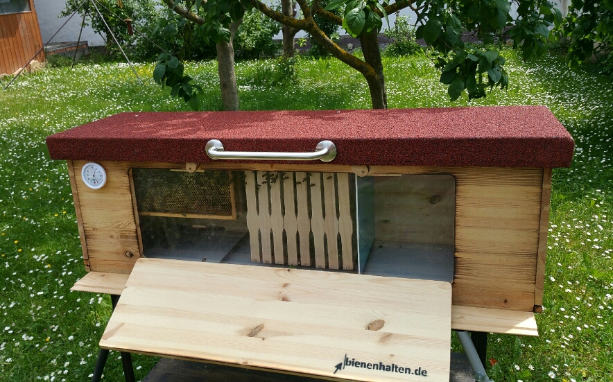Bienenhaus geöffnet 