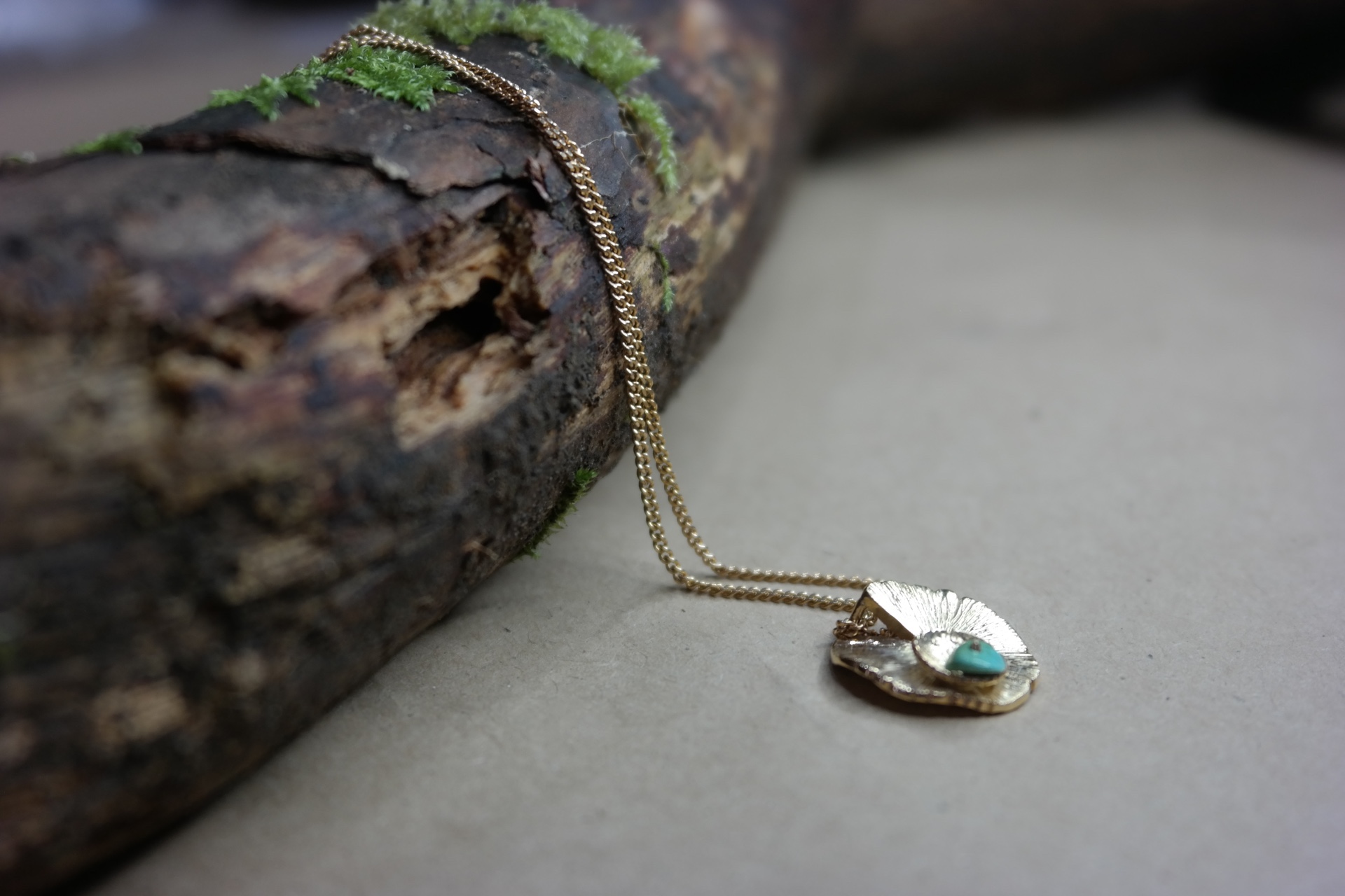 Collier nénuphar et turquoise - vermeil - 189€