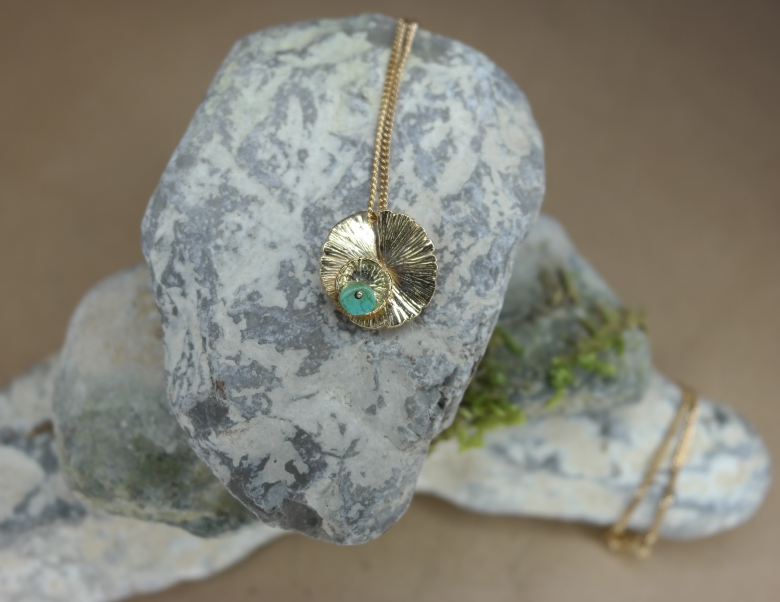 Collier nénuphar et turquoise - vermeil - 189€