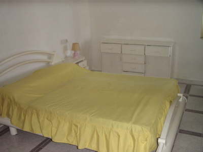 Schlafzimmer 1 mit Doppelbett in der Ferienwohnung