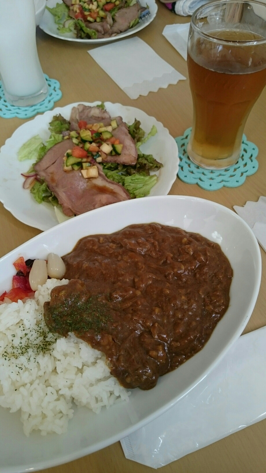 ローストビーフサラダにビーフカレー🎵