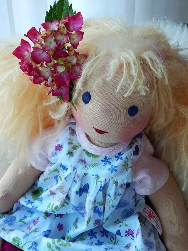 Für Ina: Eine Puppe für das Innere Kind - PuppenHandWerk ...