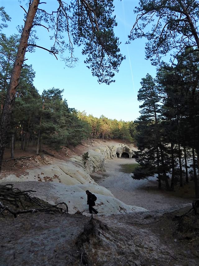 Sandsteinhöhlen bei der Burgruine Regenstein