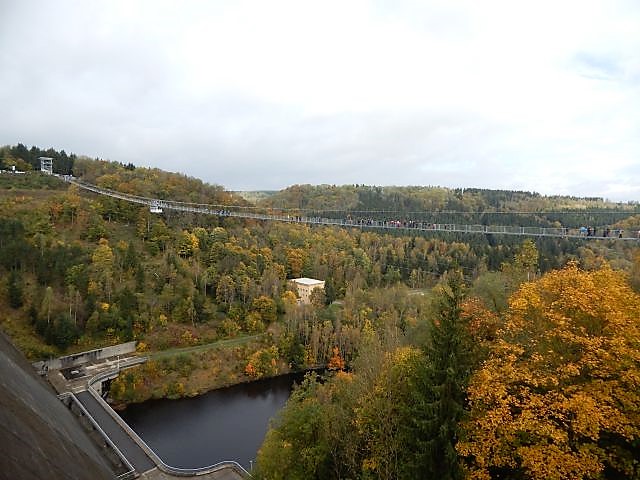 Fußgänger-Hängebrücke bei der Rappbodetalsperre