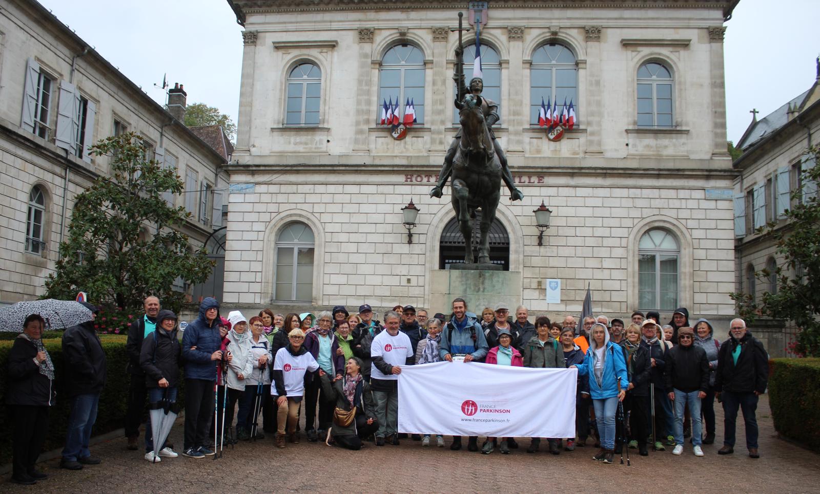 Devant l'Hôtel de Ville de Vaucouleurs